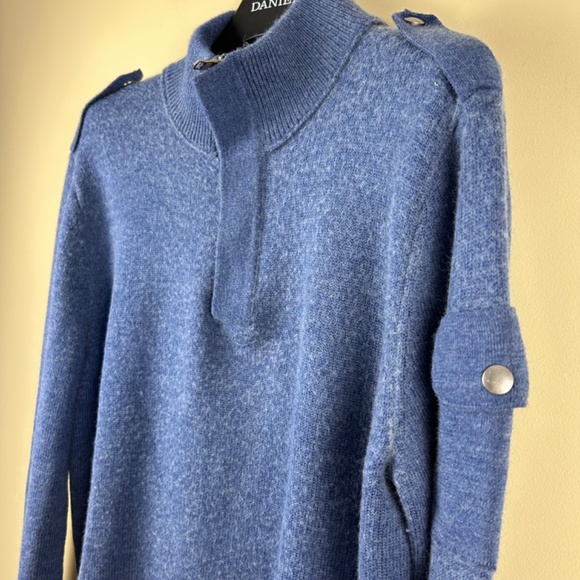 Banana Republic Men’s wool blend sweater blue Italian yarn size large - Picture 4 of 8